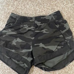 Athleta camo shorts